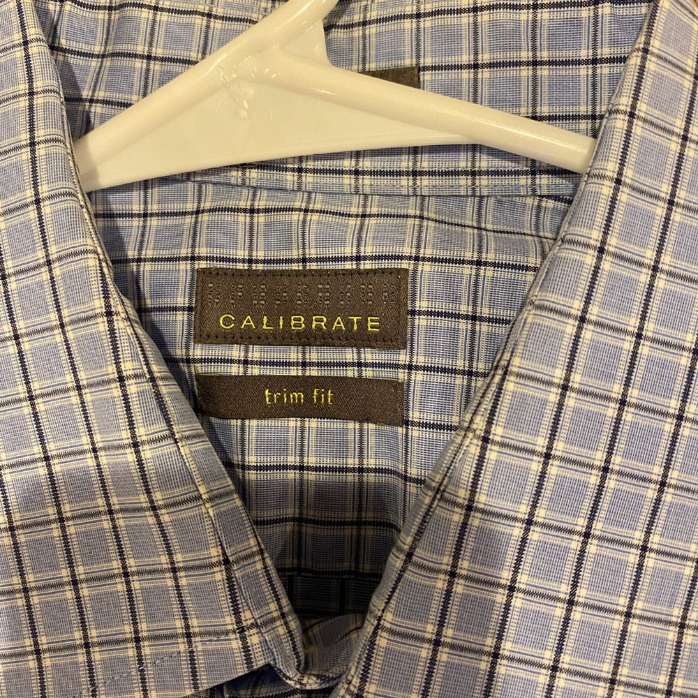 Calibrate Mens dress shirt.